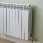 come montare pannelli termoriflettenti per termosifoni